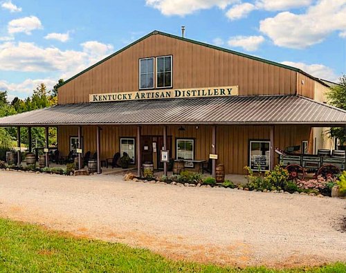 Veduta esterna della distilleria